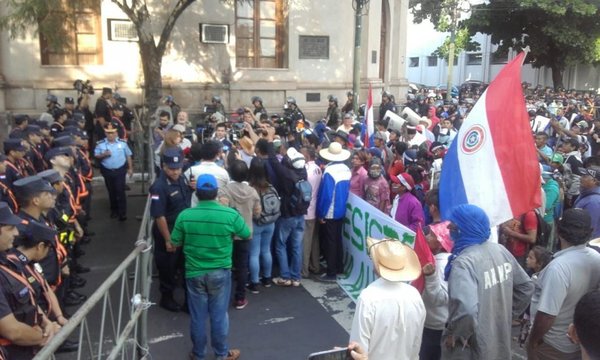 CNI, al Congreso a dialogar | Paraguay en Noticias