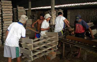 Gobierno abierto a mesa de diálogo con productores oleros y ceramistas | .::Agencia IP::.