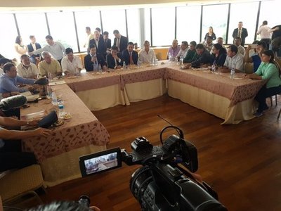 Gobierno accede al diálogo - Nacionales - ABC Color