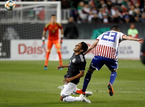 La primera roja directa de Almirón - Deportes - ABC Color