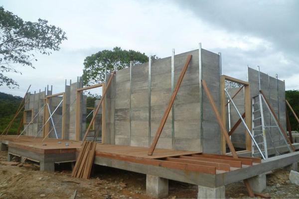Arquitecto ve mayores beneficios en materiales prefabricados