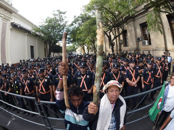 Paraguayo Cubas pedirá derogación de la ley del marchódromo | Paraguay en Noticias