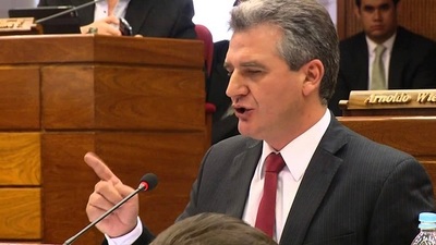 Bacchetta se atornilla al Jurado