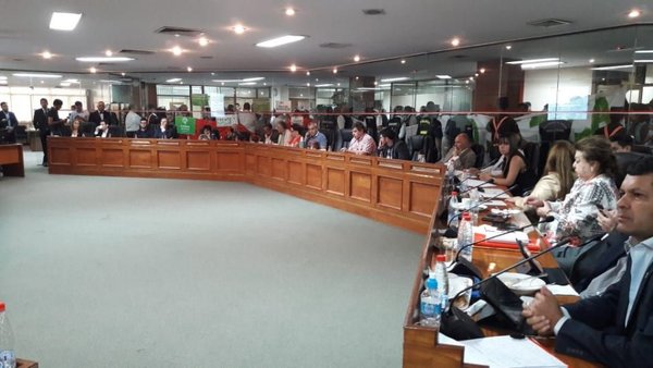 Se “enferman” para no escuchar a Ferreiro | Paraguay en Noticias