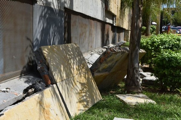 Edificio del PJ se cae a pedazos - Nacionales - ABC Color
