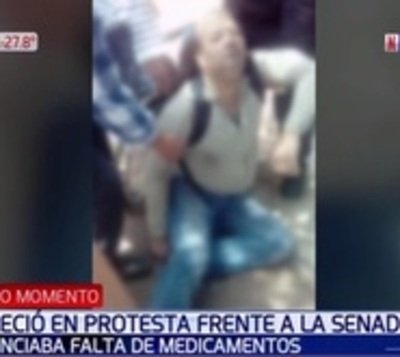 Hombre fallece mientras reclamaba falta de medicamento en Senadis - Paraguay.com
