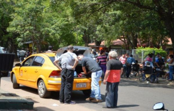 Un hombre fallece en protesta frente a Senadis - Radio 1000 AM
