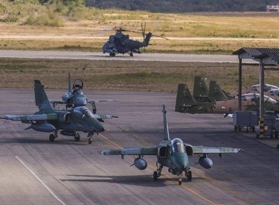 HOY / Comando aéreo conjunto para combatir a narcos, propone Evo Morales al gobierno