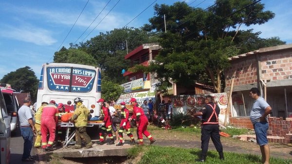 Accidente deja un herido grave en Itauguá - Nacionales - ABC Color