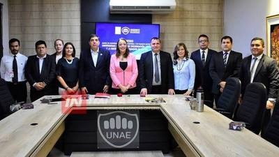 UNAE SUSCRIBE CONVENIO CON ASOCIACIÓN DE ABOGADOS