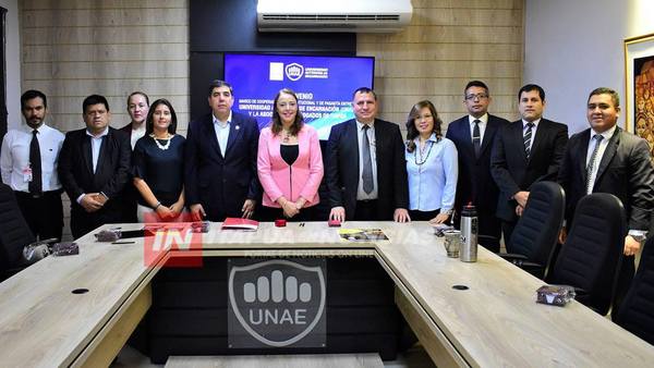 UNAE SUSCRIBE CONVENIO CON ASOCIACIÓN DE ABOGADOS