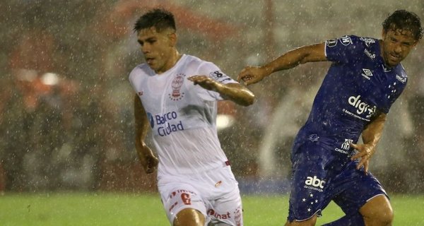 Huracán afirma que pagará por Salcedo - Deportes - ABC Color