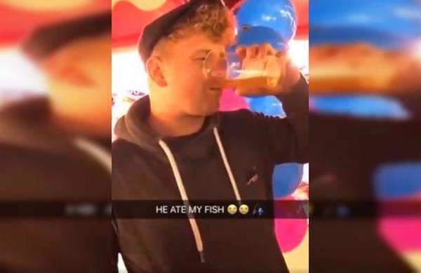 Condenan a hombre que se tragó un pez vivo y lo transmitió por Internet - C9N