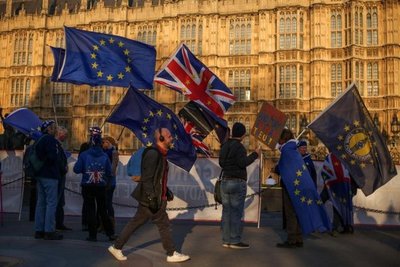 Parlamento aprueba retrasar el “brexit” más allá del 29 de marzo - Internacionales - ABC Color