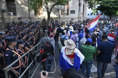 Marcha CNI: desde el Congreso se operará para reunión entre labriegos y Abdo - 730am - ABC Color