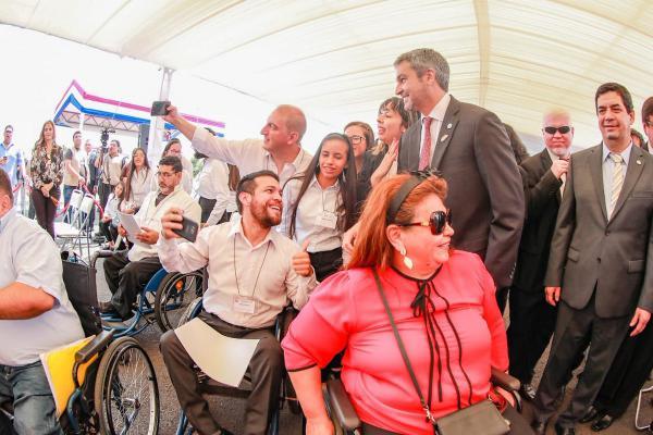 ANDE incorpora a su plantel a más personas con discapacidad