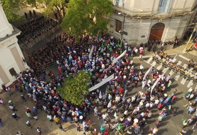 Volverán a intentar cerrar las calles - Edicion Impresa - ABC Color
