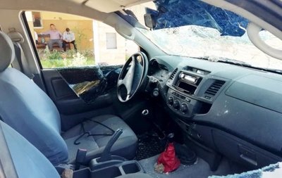 A cascotazos y con disparos de arma de fuego, impiden decomiso de azúcar - Edicion Impresa - ABC Color