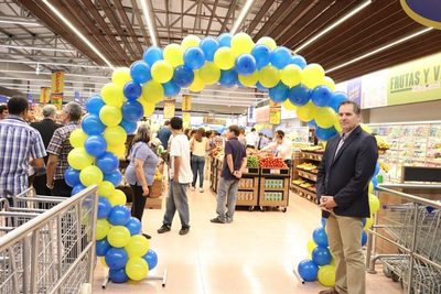Stock inauguró sucursal en la Avda. Eusebio Ayala