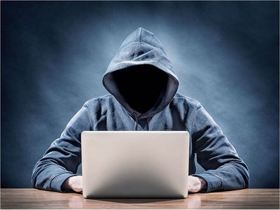 Advierten a los estudiantes sobre amistades peligrosas en las redes