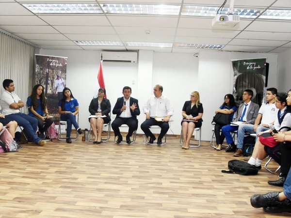 Tras más de dos meses de pérdida de clases, MEC dará rubros docentes