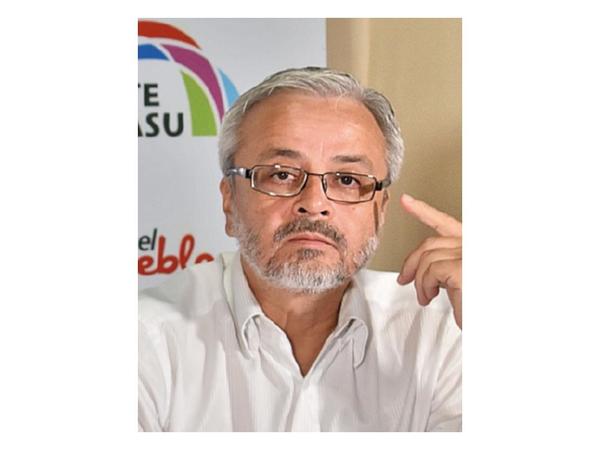Querey no tiene una oficina en el Senado