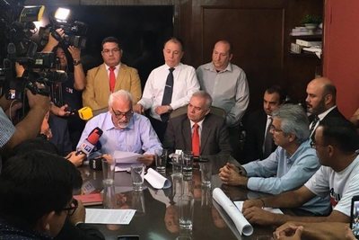 Gobierno acuerda con oleros, transportistas y ceramistas de Tobatí
