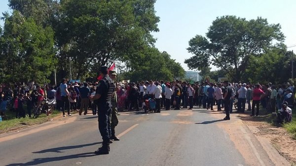 Asueto en Capiibary en apoyo a manifestantes | Paraguay en Noticias
