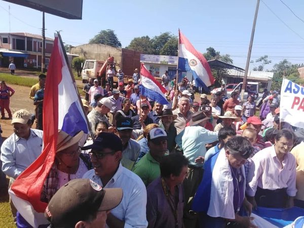 TRP: MANIFESTACIÓN CONTRA EL TARIFAZO DE LA ANDE