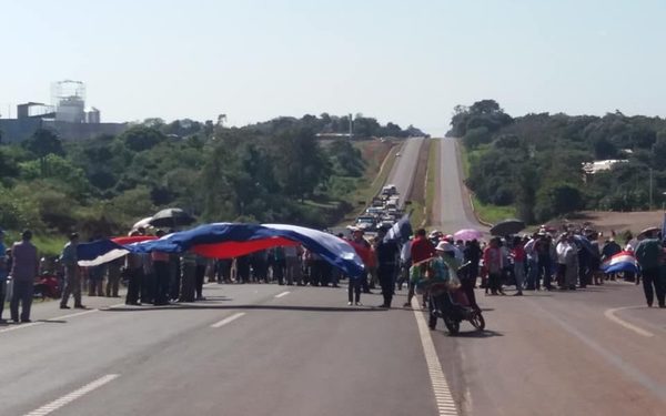 Agudizan protesta contra ANDE