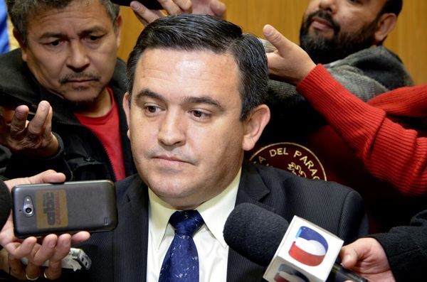 Fenaes: "Estamos cansados de la improvisación del ministro Petta" » Ñanduti