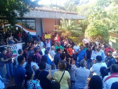 Repudian tarifazos de la ANDE en Encarnación | Paraguay en Noticias