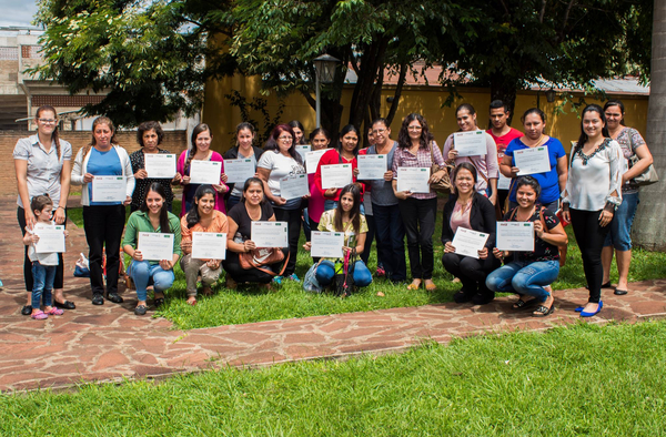 Sigue campaña “Las mujeres transforman” - ADN Paraguayo