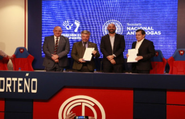 Convenio entre Cerro Porteño y la Senad para trabajar por la prevención de las adicciones - Radio 1000 AM