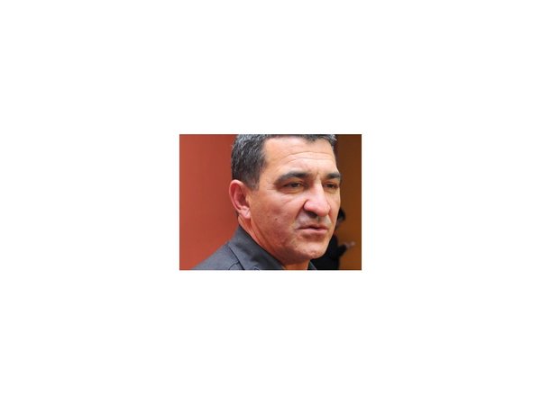 Piden inhabilitar a uniformados que ejercen como abogados