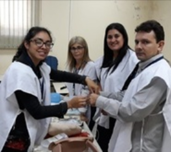 Ministerio lanza concurso para contratar a 877 profesionales de salud - Paraguay.com