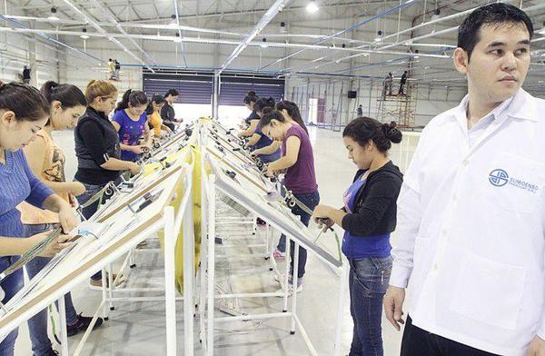 Organismos internacionales reconocen mejoras del sector de empleos en Paraguay | Paraguay en Noticias