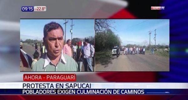 Desde hace 8 aí±os esperan que culmine 14 km de pavimentación | Paraguay en Noticias