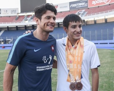 ¡Qué visita, Ciclón! - Deportes - ABC Color