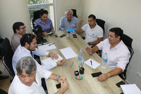 Opositores no llegan a un acuerdo en CDE - ADN Paraguayo
