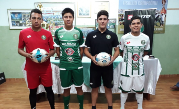 HOY / Presenta atuendos que usará en esta temporada