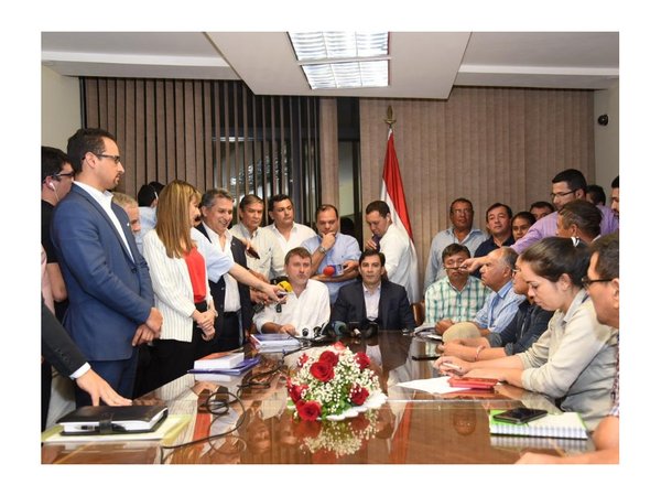 Campesinos e indígenas logran acuerdo con el Gobierno