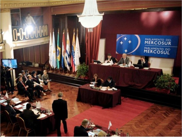 Bogado plantea que parlasurianos tengan mayores responsabilidades