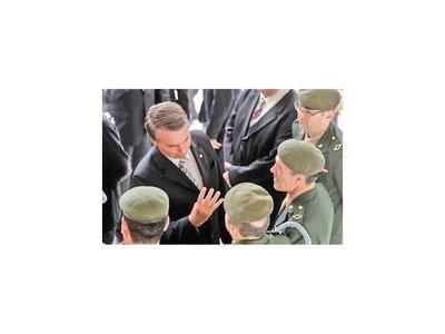 Militares  brasileños rindieron homenaje al golpe de 1964