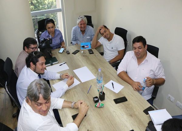 Oposición se presentará dividida en los comicios