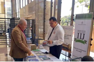 Feria de libros en la Circunscripción de San Pedro