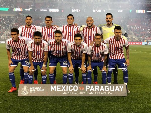 Antony Silva aclara que no desea dejar aún la Albirroja