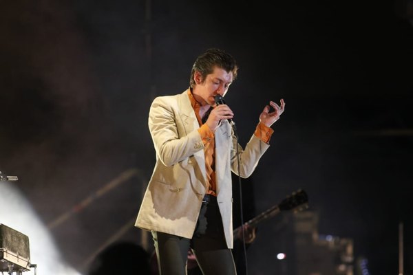 Arctic Monkeys nos hizo lucir bien en la pista de baile
