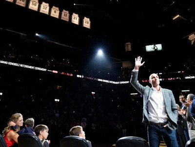 San Antonio Spurs retiró la camiseta número 20 de Ginóbili