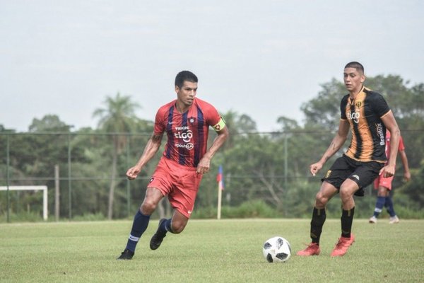 Dos Santos espera su momento | Paraguay en Noticias